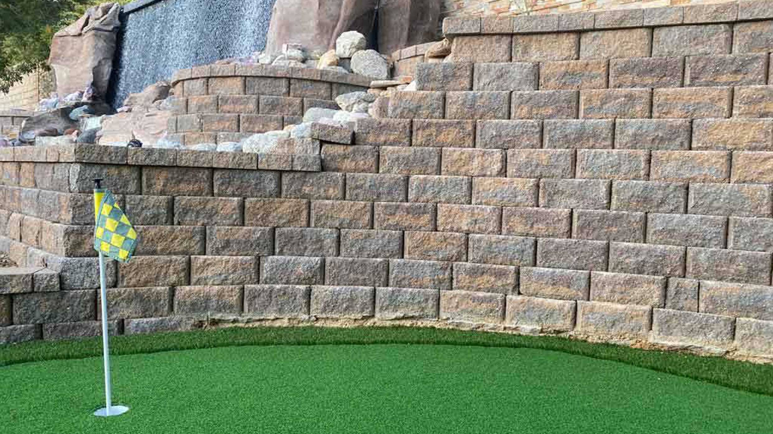 Mini-Golf-_-Wish-Recovery-Luxury-Rehab-&-Detox