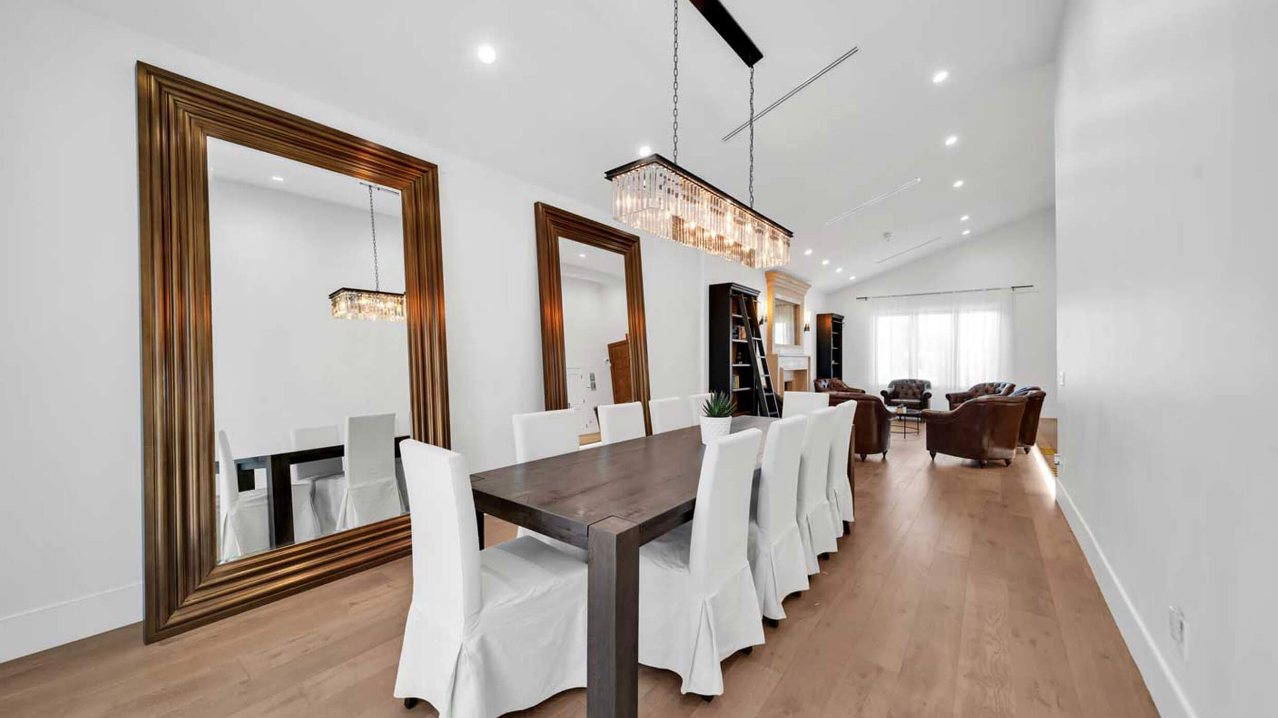 Wish-Recovery-Meeting-Area-_-Luxury-Rehab-&-Detox